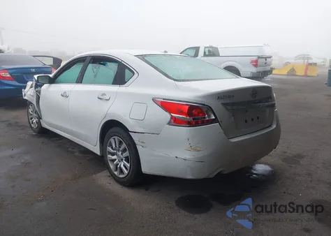 2015 Nissan Altima 2.5/2.5 S/2.5 Sl/2.5 Sv из США, поврежденный, VIN 1N4AL3AP6FN897285